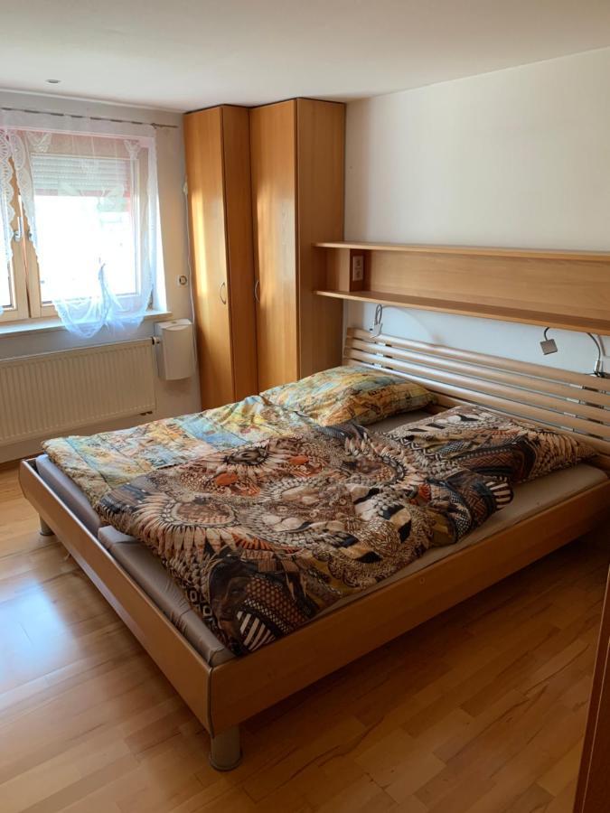 Super Grosse Ferienwohnung Fuer Bis Zu 5 Personen Owen Bagian luar foto