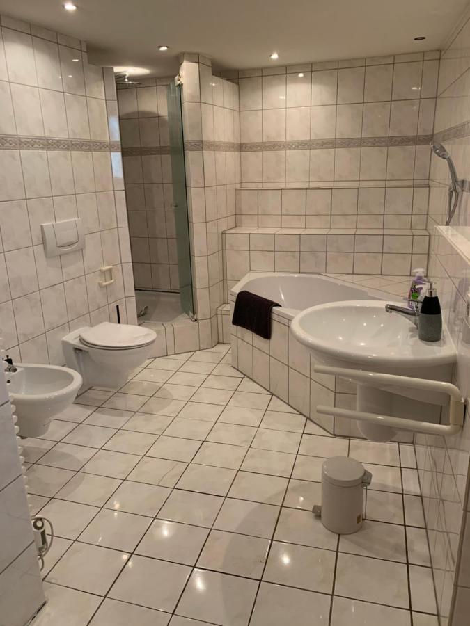 Super Grosse Ferienwohnung Fuer Bis Zu 5 Personen Owen Bagian luar foto